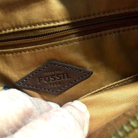 - Fossil dark wiskey color leather crossbody satchel bag. - Picture 5 of 9